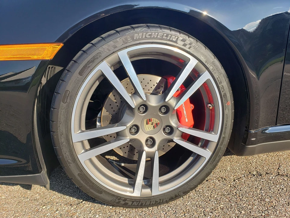 2012 Porsche 997 Carrera 4S - Image 11 of 14