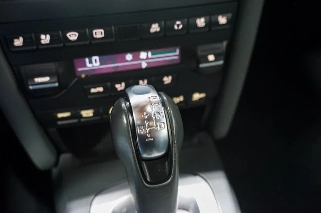 2012 Porsche 997 Carrera 4S - Image 13 of 31