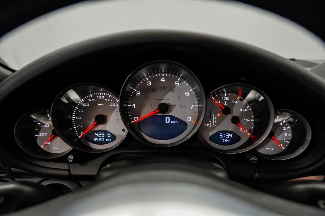 2012 Porsche 911 - Image 11 of 31