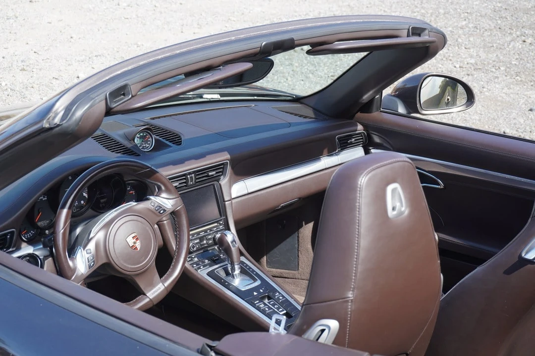 2012 Porsche 991 Carrera - Image 26 of 30