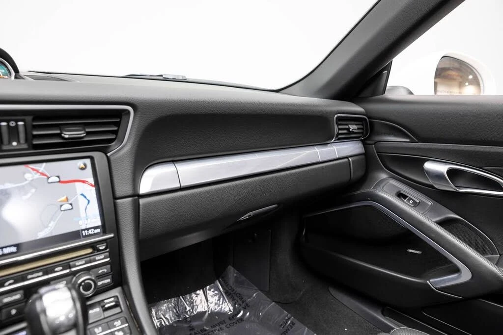 2012 Porsche 991 Carrera - Image 24 of 31