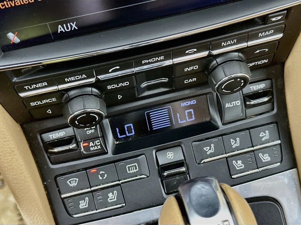 2012 Porsche 997 Carrera - Image 16 of 31
