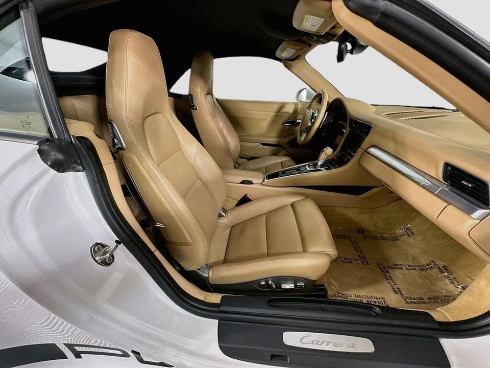 2012 Porsche 997 Carrera - Image 26 of 31