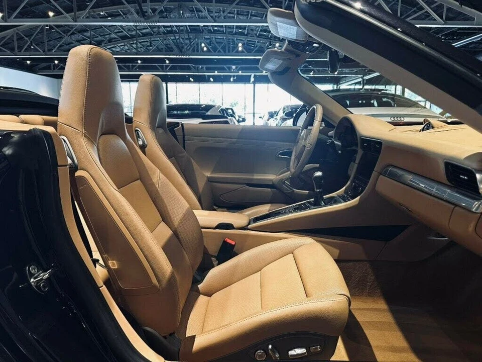 2012 Porsche 991 Carrera - Image 23 of 28
