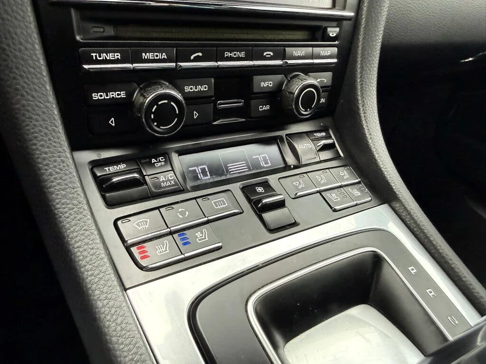 2012 Porsche 997 Carrera - Image 24 of 26