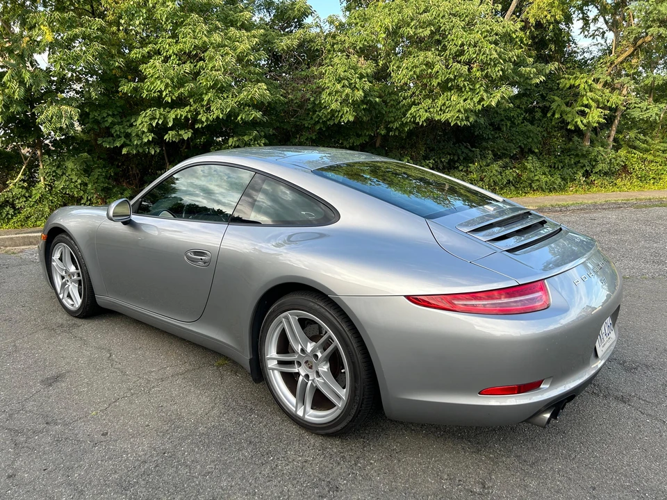 2012 Porsche 991 Carrera - Image 10 of 31