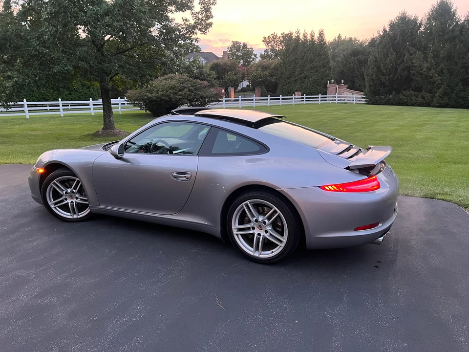 2012 Porsche 991 Carrera - Image 24 of 31