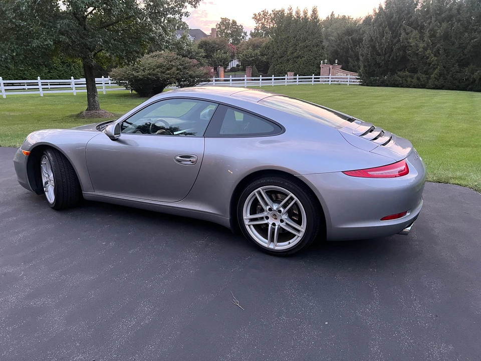 2012 Porsche 991 Carrera - Image 25 of 31