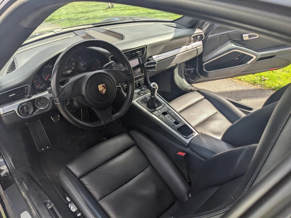 2012 Porsche 991 Carrera - Image 27 of 31