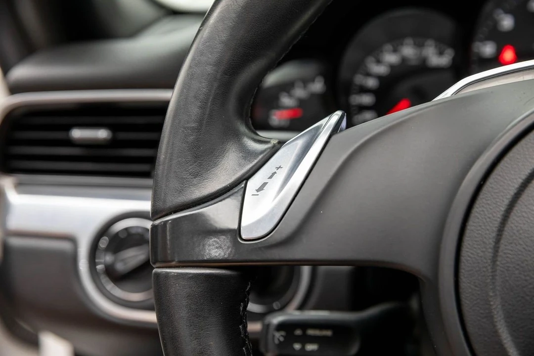 2012 Porsche 911 - Image 26 of 31
