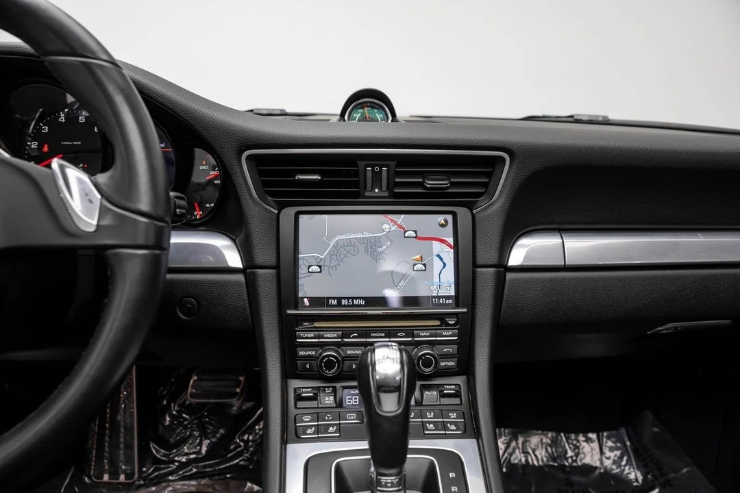 2012 Porsche 911 - Image 22 of 31
