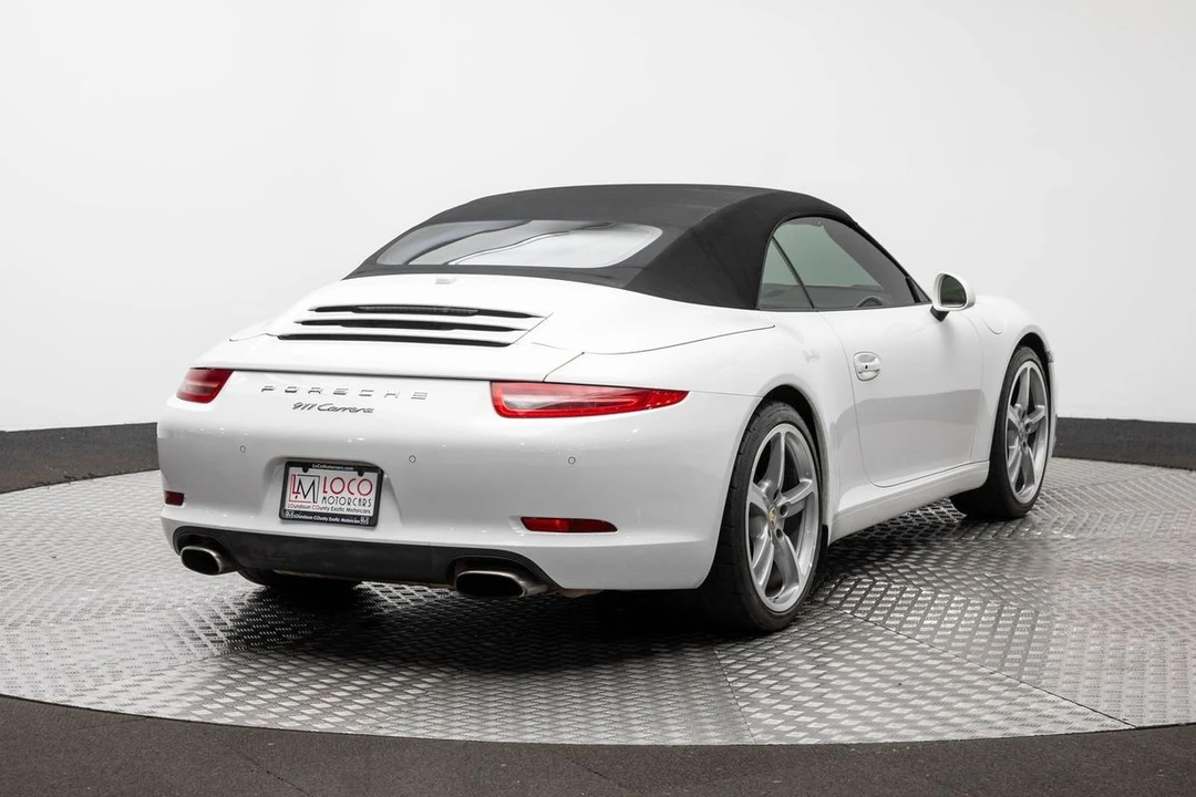 2012 Porsche 911 - Image 9 of 31