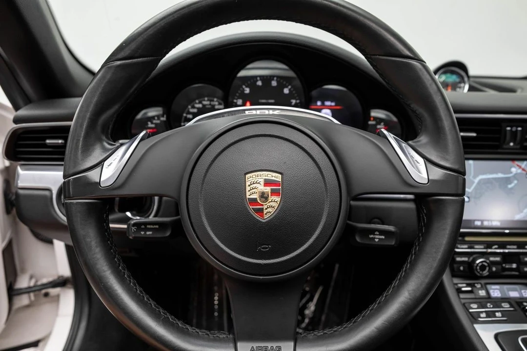 2012 Porsche 911 - Image 21 of 31