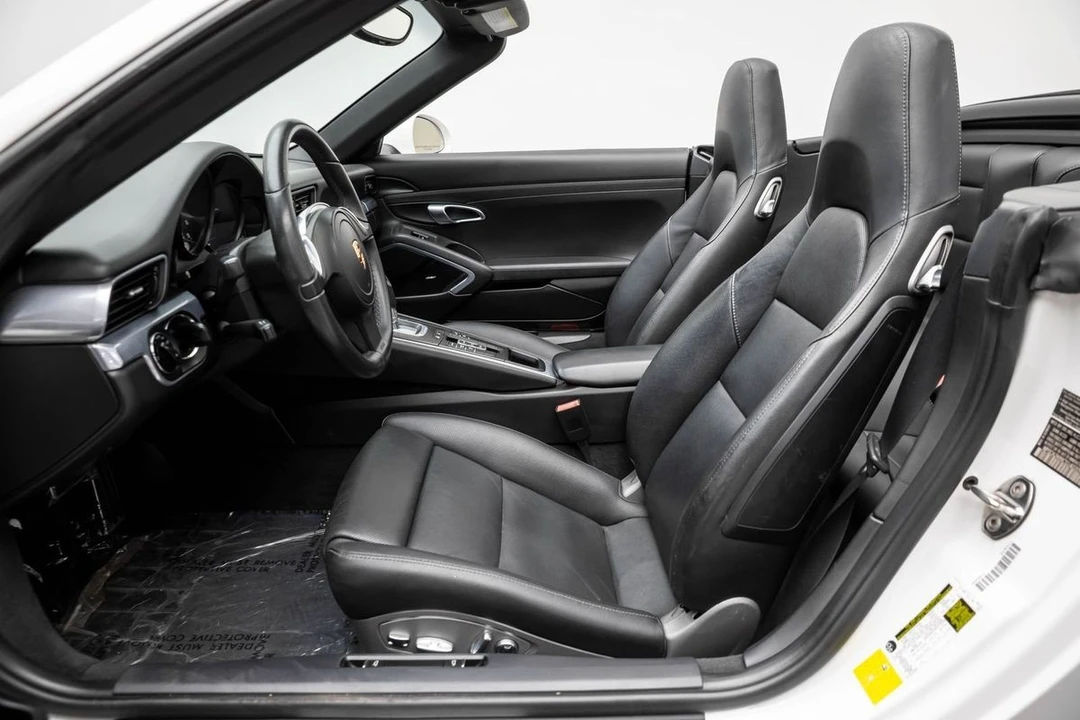 2012 Porsche 911 - Image 14 of 31