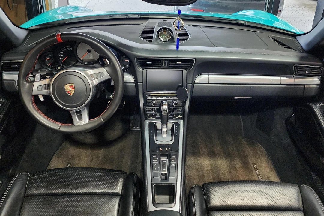 2012 Porsche 991 Carrera S - Image 29 of 31
