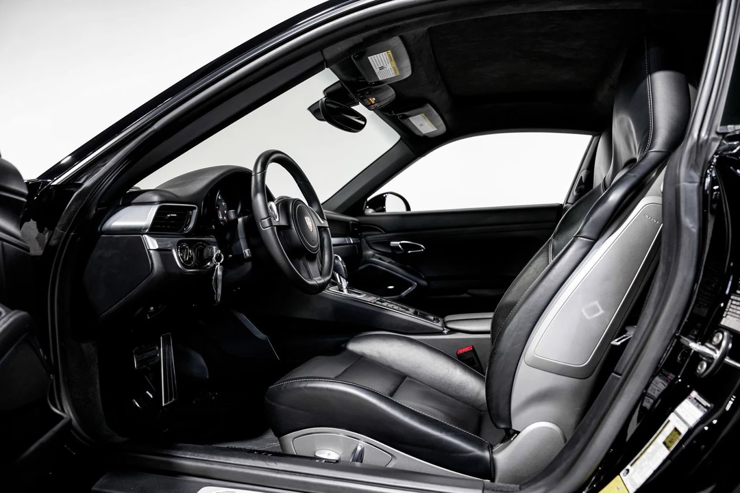 2012 Porsche 911 - Image 18 of 31