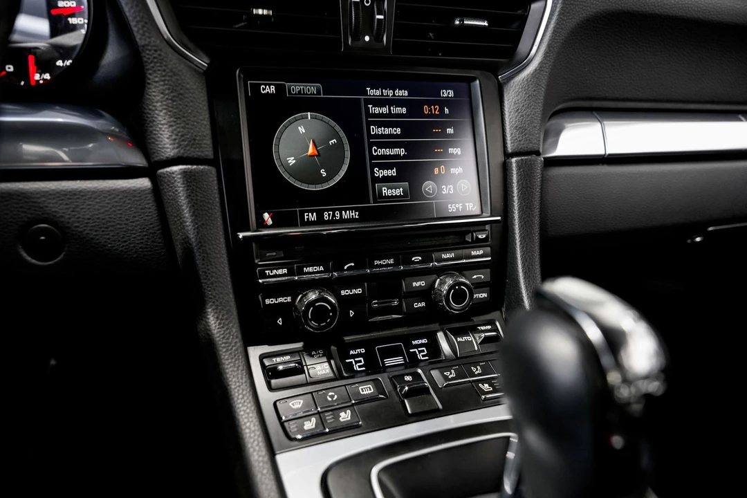 2012 Porsche 911 - Image 13 of 31
