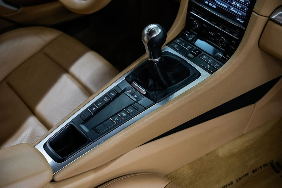 2012 Porsche 911 - Image 28 of 31