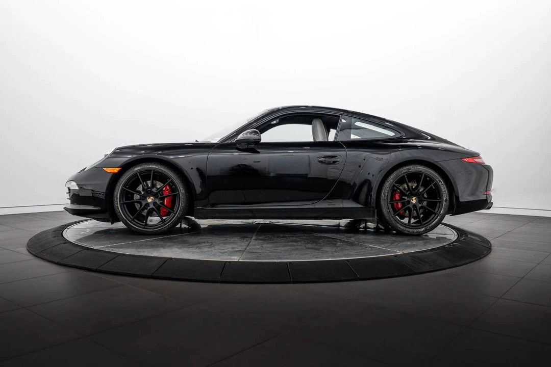 2012 Porsche 911 - Image 2 of 5