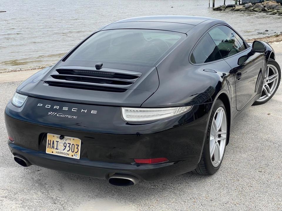 2012 Porsche 991 Carrera - Image 11 of 18