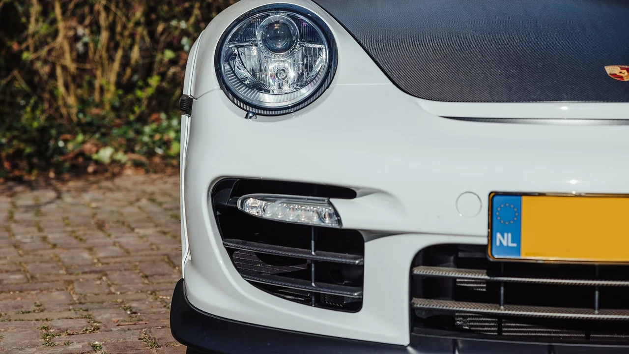 2012 Porsche 997 GT2 RS - Image 18 of 31