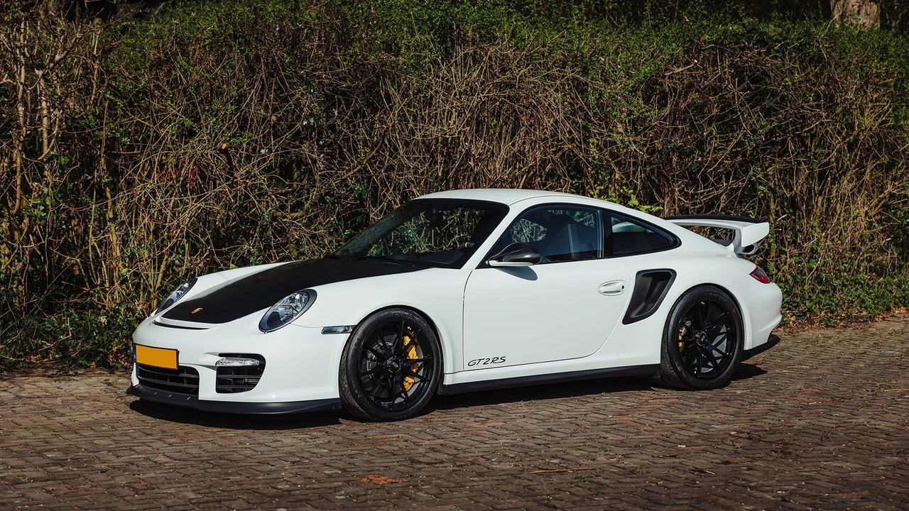 2012 Porsche 997 GT2 RS - Image 16 of 31