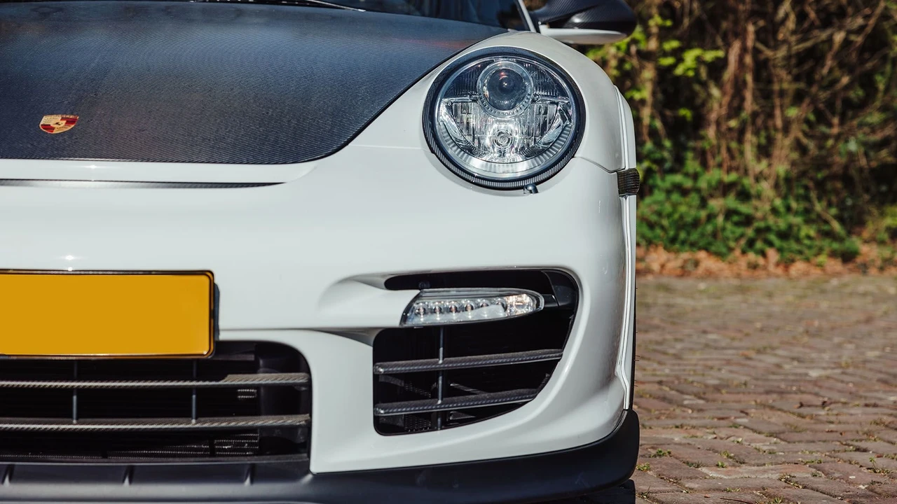 2012 Porsche 997 GT2 RS - Image 20 of 31