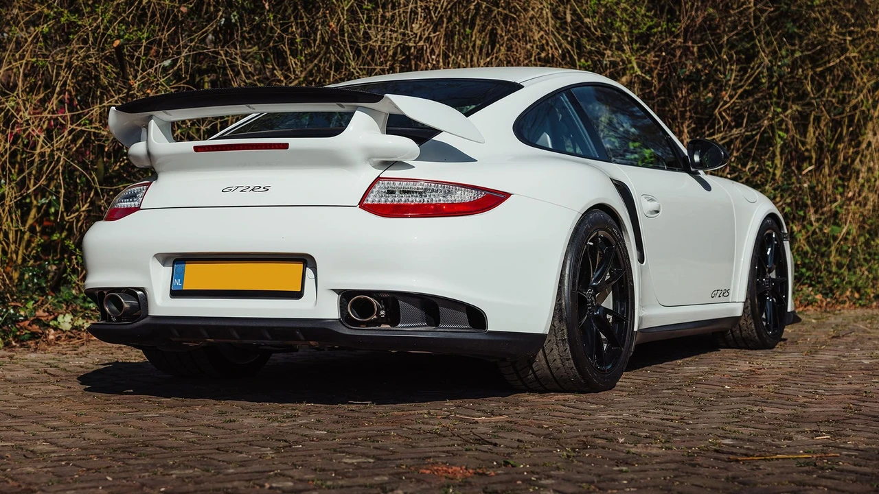 2012 Porsche 997 GT2 RS - Image 17 of 31