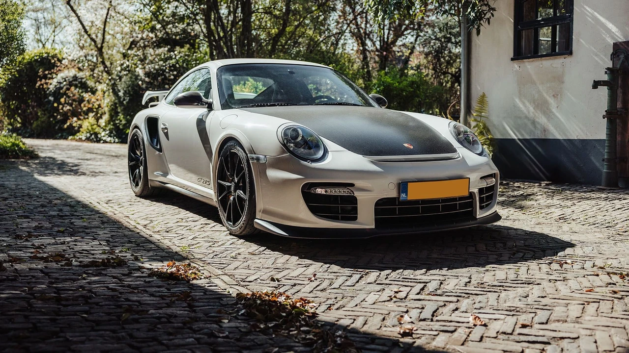 2012 Porsche 997 GT2 RS - Image 10 of 31