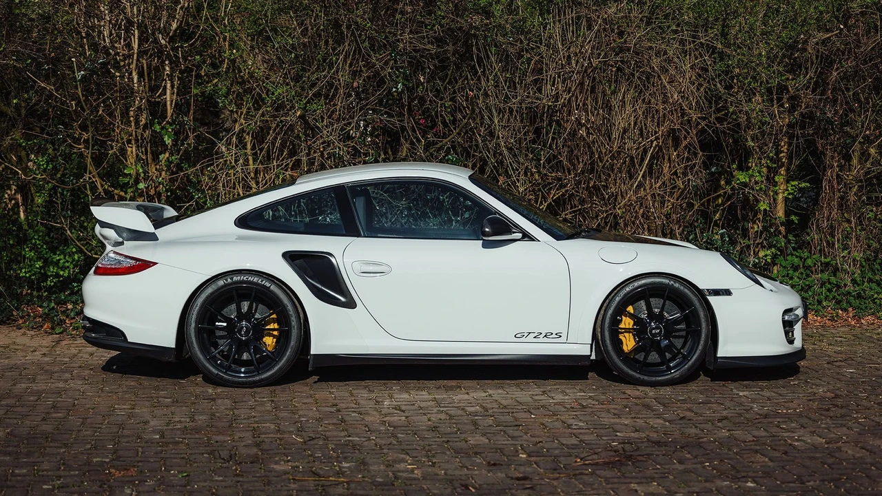 2012 Porsche 997 GT2 RS - Image 6 of 31