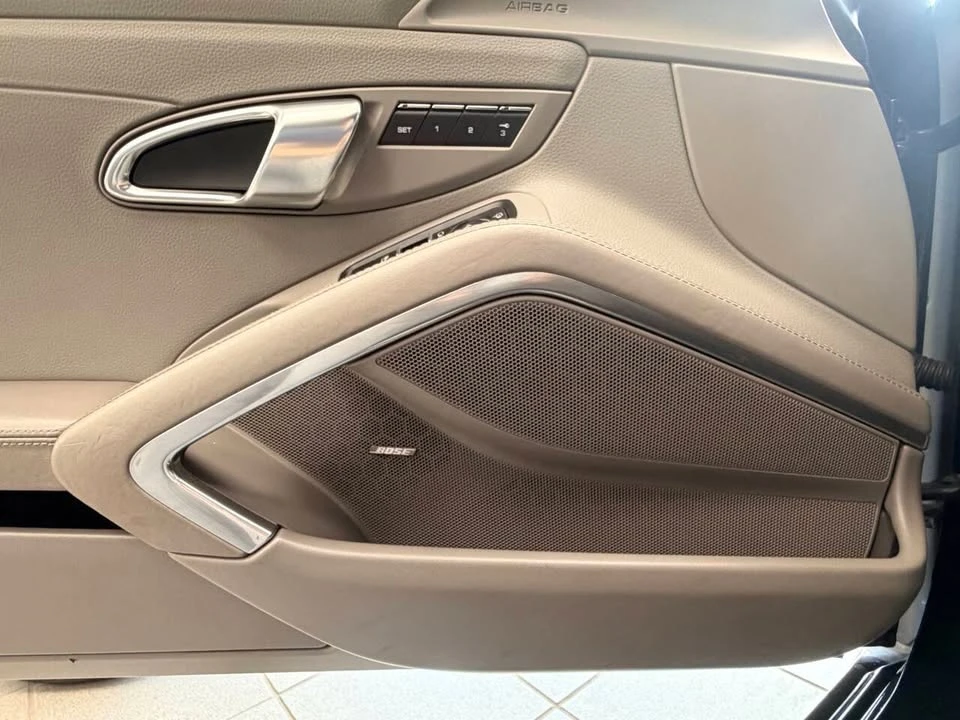 2012 Porsche 997 Carrera - Image 7 of 20