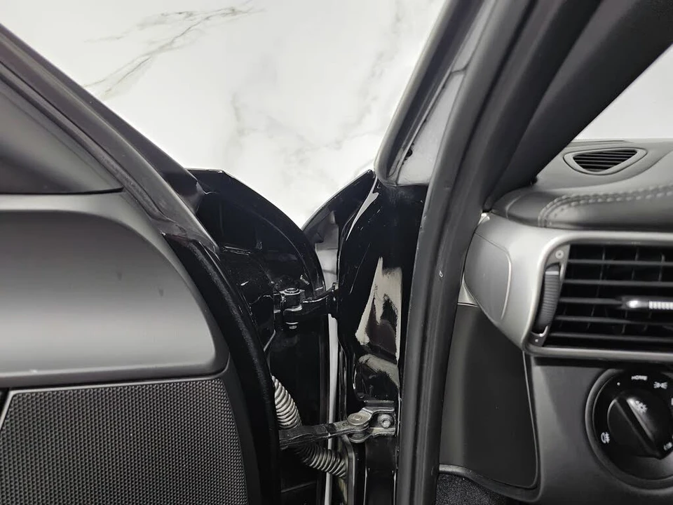 2012 Porsche 997 Turbo - Image 18 of 31