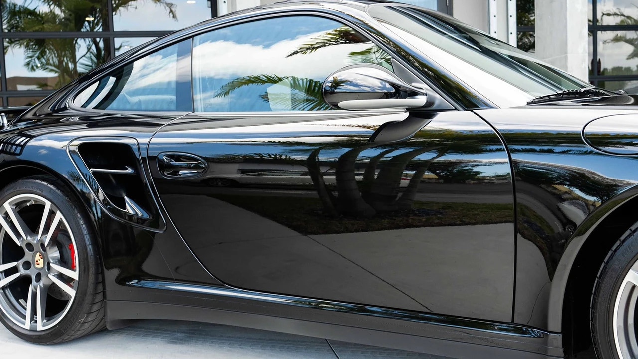 2012 Porsche 997 Turbo - Image 28 of 31