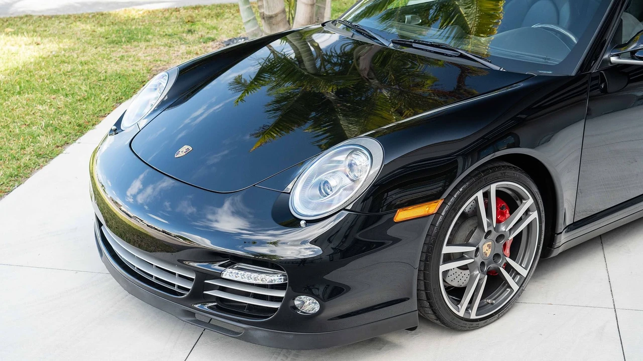 2012 Porsche 997 Turbo - Image 13 of 31
