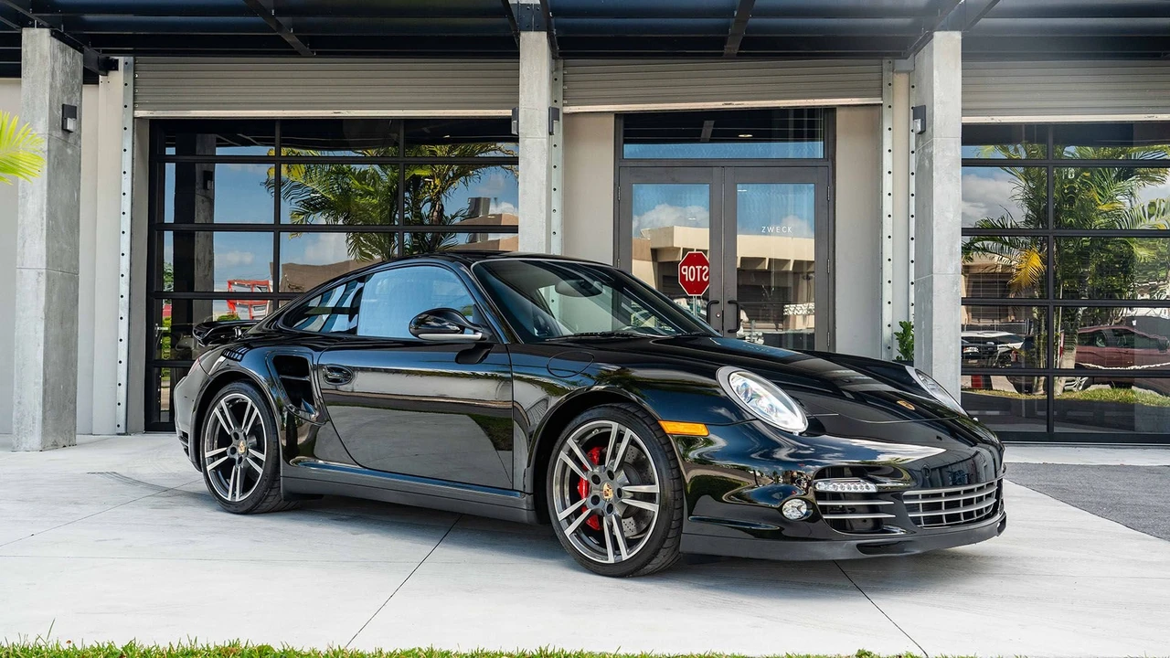 2012 Porsche 997 Turbo - Image 5 of 31