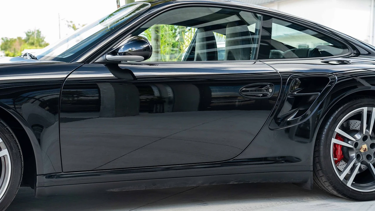2012 Porsche 997 Turbo - Image 23 of 31