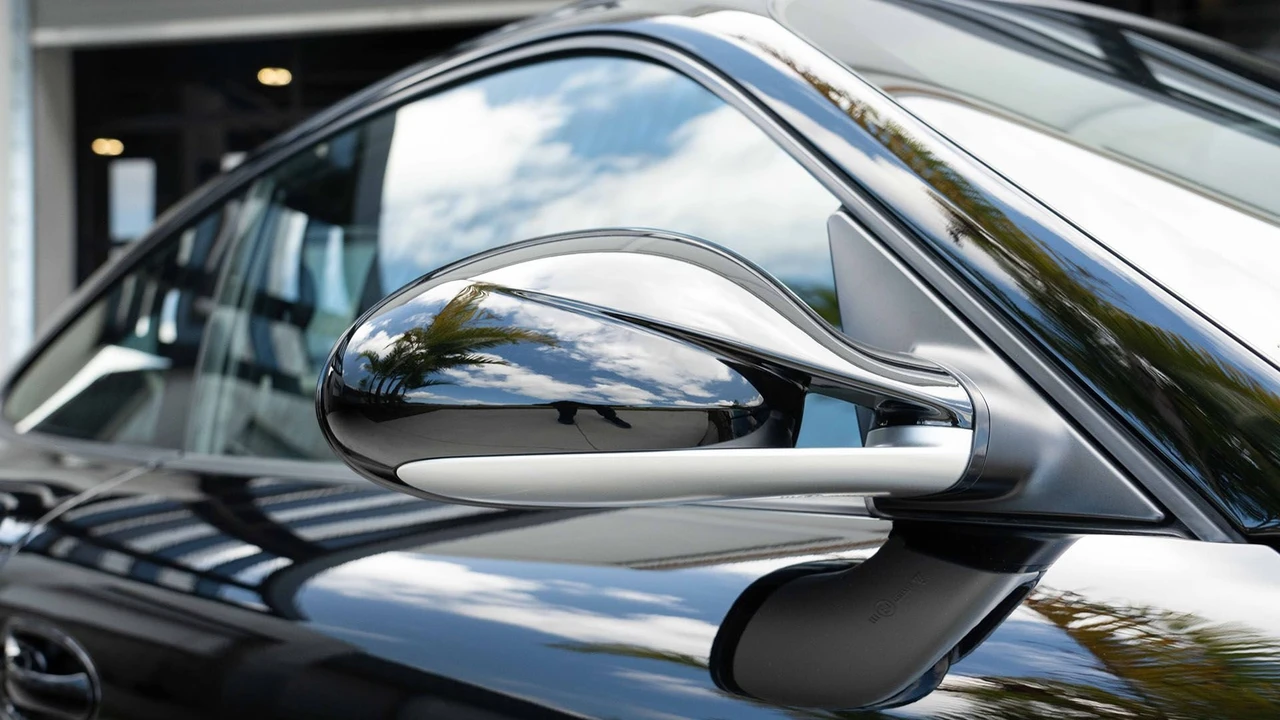 2012 Porsche 997 Turbo - Image 27 of 31