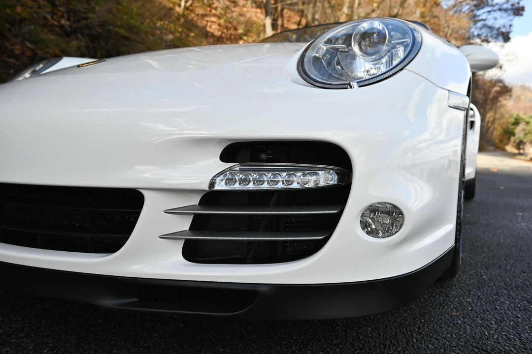 2012 Porsche 997 Turbo - Image 29 of 31