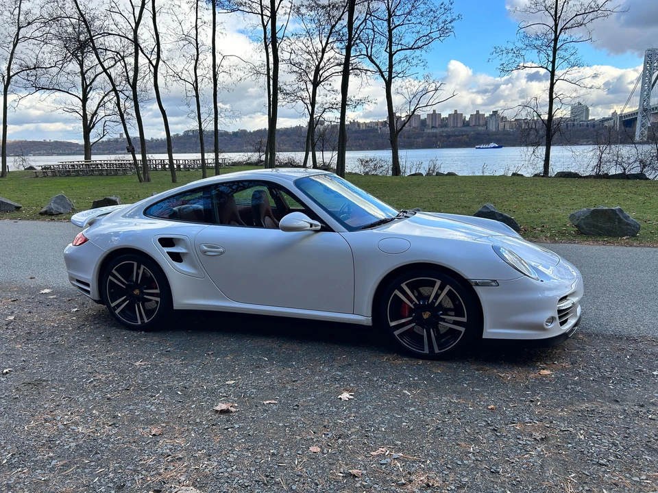 2012 Porsche 997 Turbo - Image 16 of 31