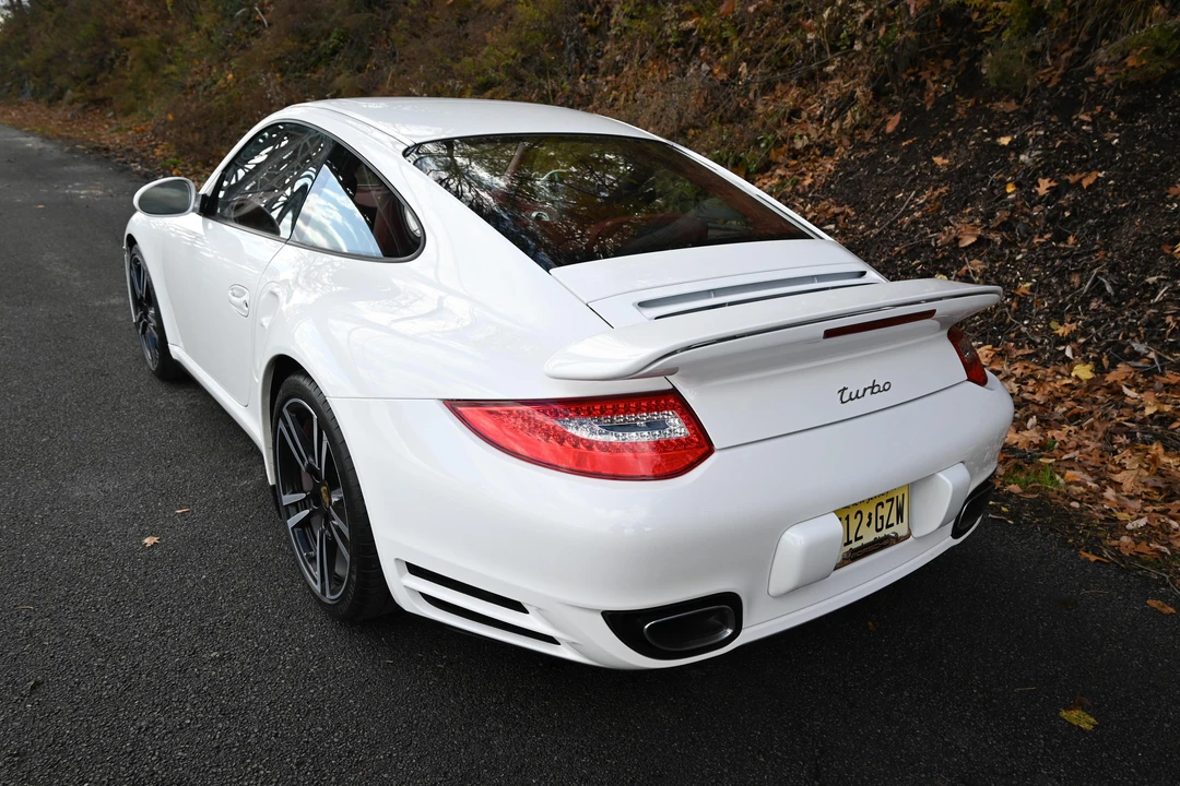 2012 Porsche 997 Turbo - Image 10 of 31