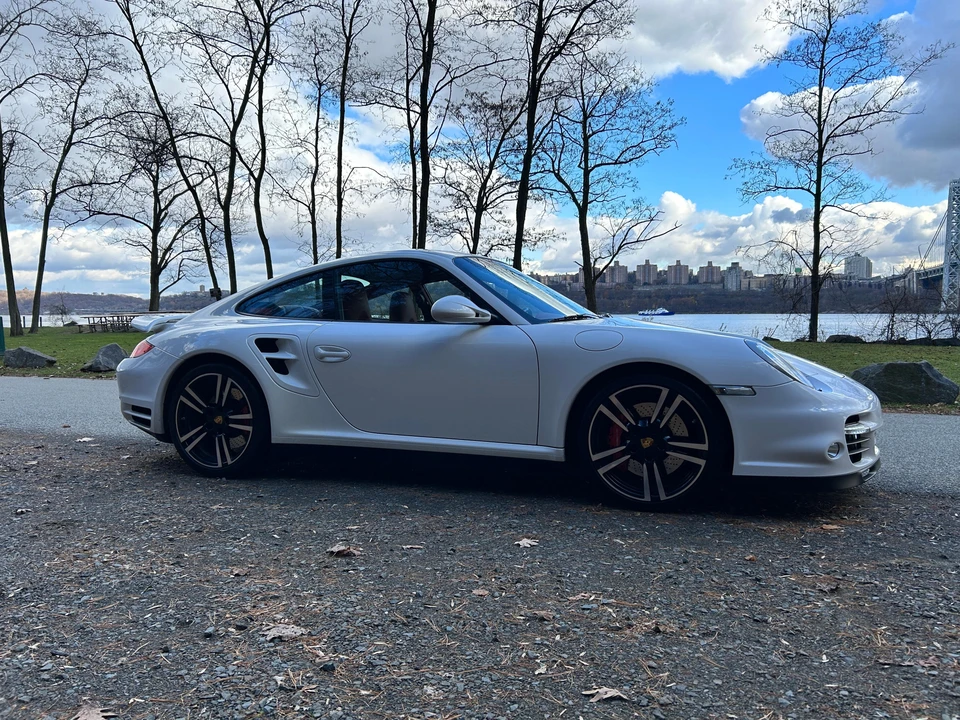 2012 Porsche 997 Turbo - Image 15 of 31