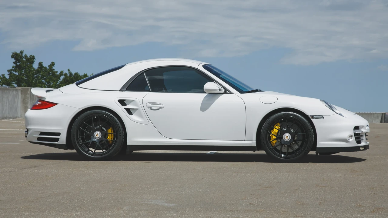 2012 Porsche 997 Turbo S - Image 8 of 31