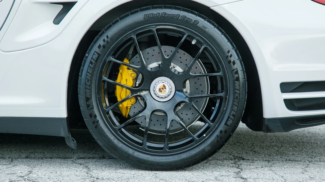 2012 Porsche 997 Turbo S - Image 27 of 31