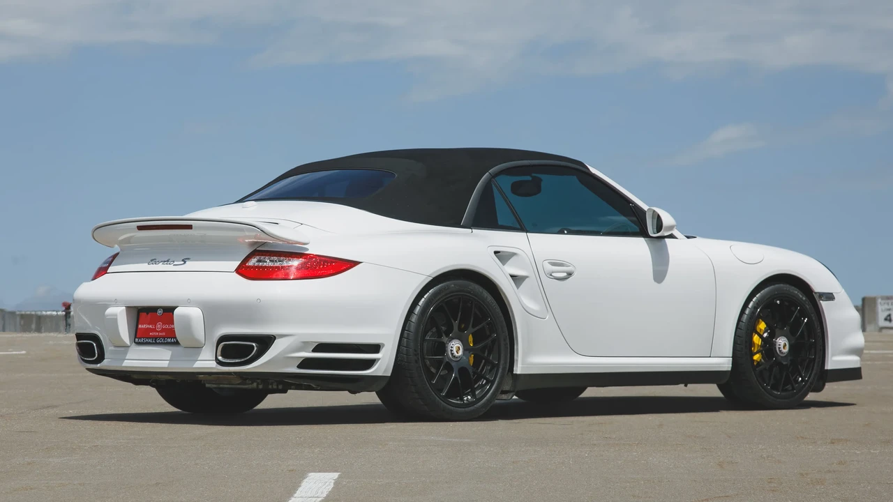 2012 Porsche 997 Turbo S - Image 14 of 31