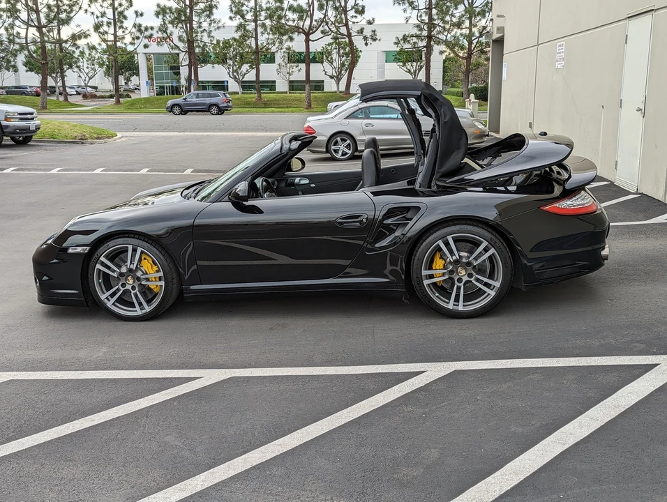 2012 Porsche 997 Turbo S - Image 11 of 31