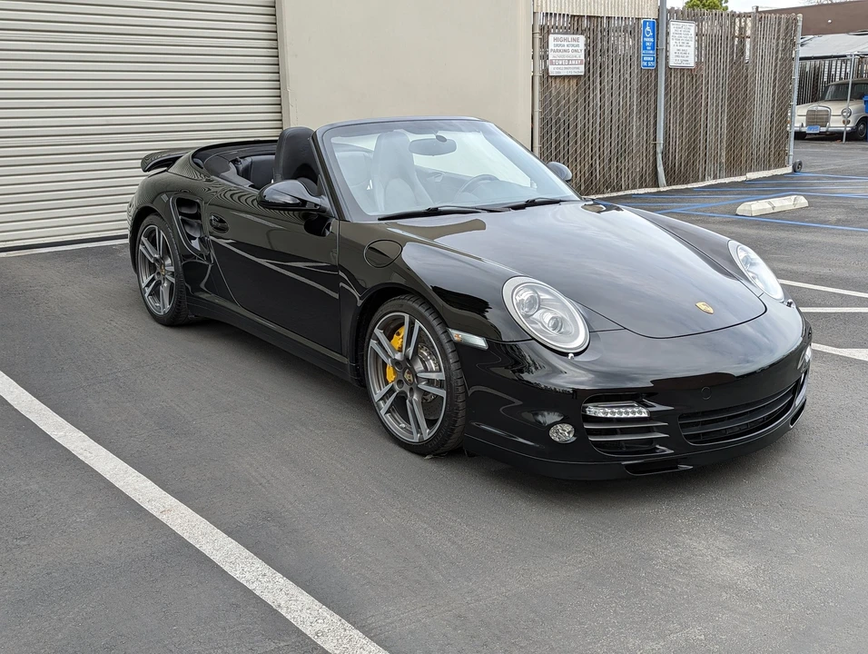 2012 Porsche 997 Turbo S - Image 16 of 31