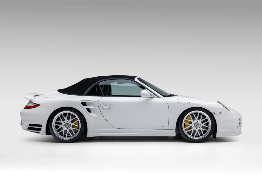 2012 Porsche 997 Turbo S - Image 19 of 31