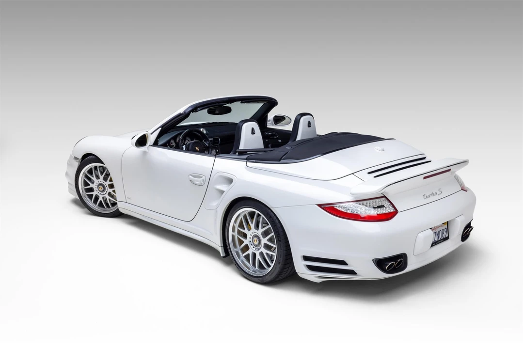 2012 Porsche 997 Turbo S - Image 15 of 31