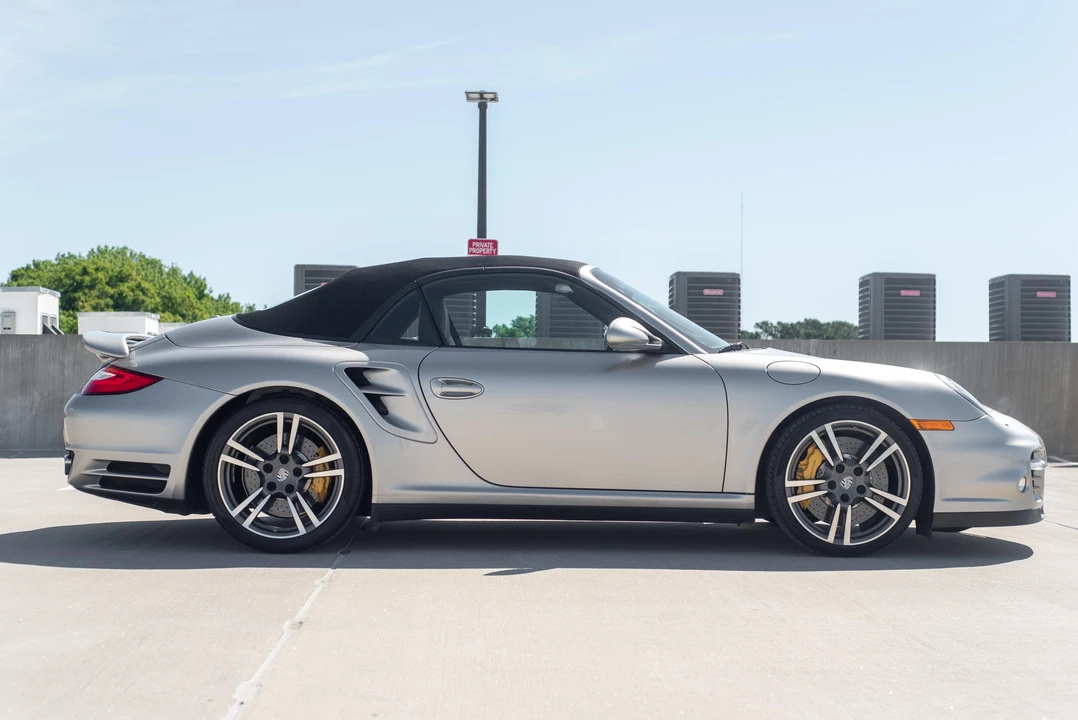 2012 Porsche 997 Turbo S - Image 9 of 31