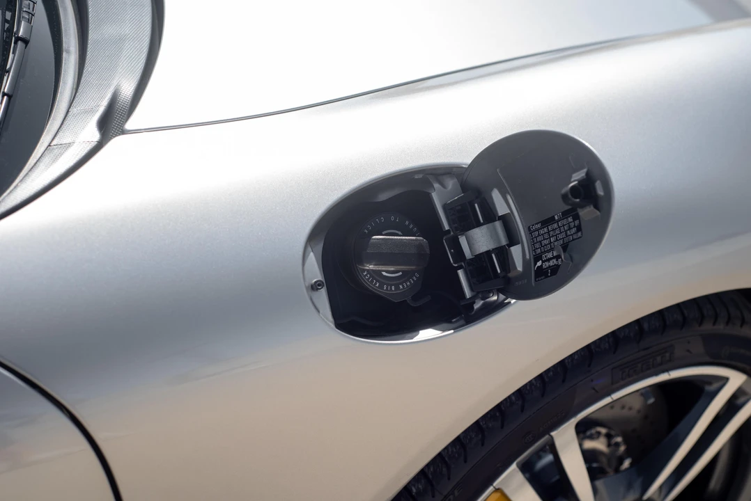 2012 Porsche 997 Turbo S - Image 23 of 31